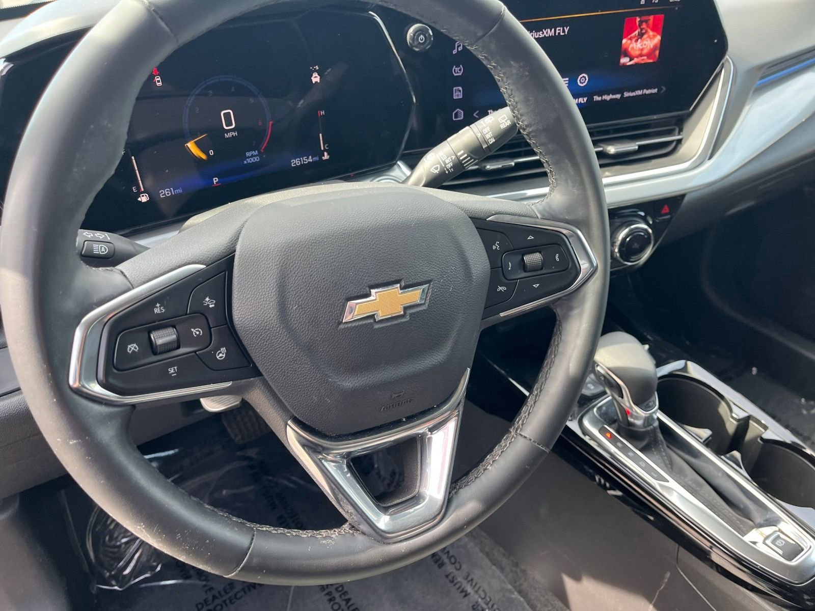 Used 2025 Chevrolet Trax LT w/ LT Convenience Package image 29