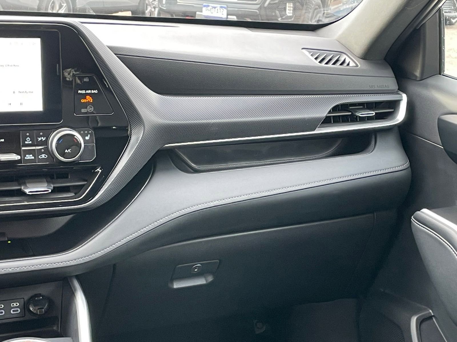 Used 2025 Toyota Highlander XSE image 38