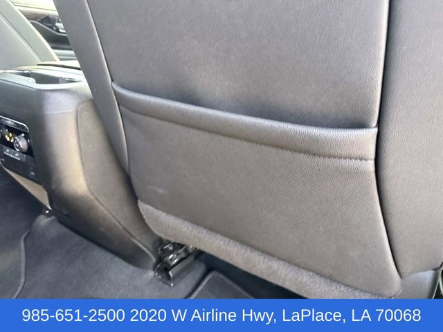 Used 2025 Chevrolet Suburban Z71 image 26