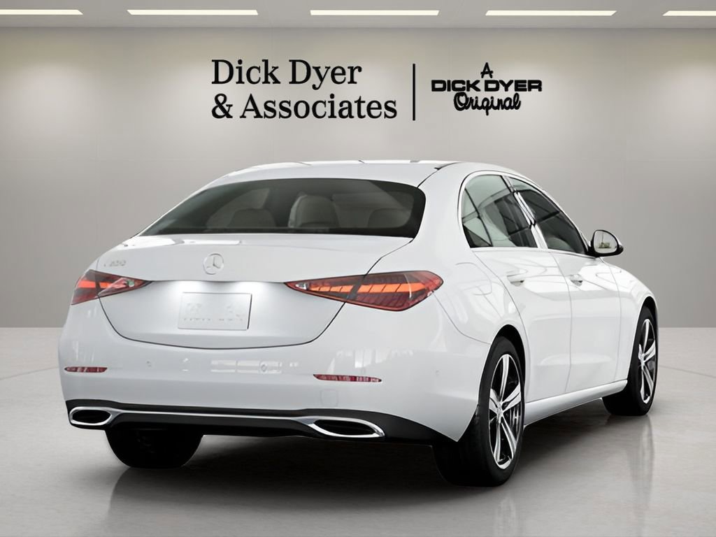 Used 2025 Mercedes-Benz C 300 Sedan image 12