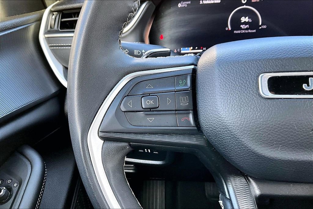 Used 2024 Jeep Grand Cherokee L Laredo image 28