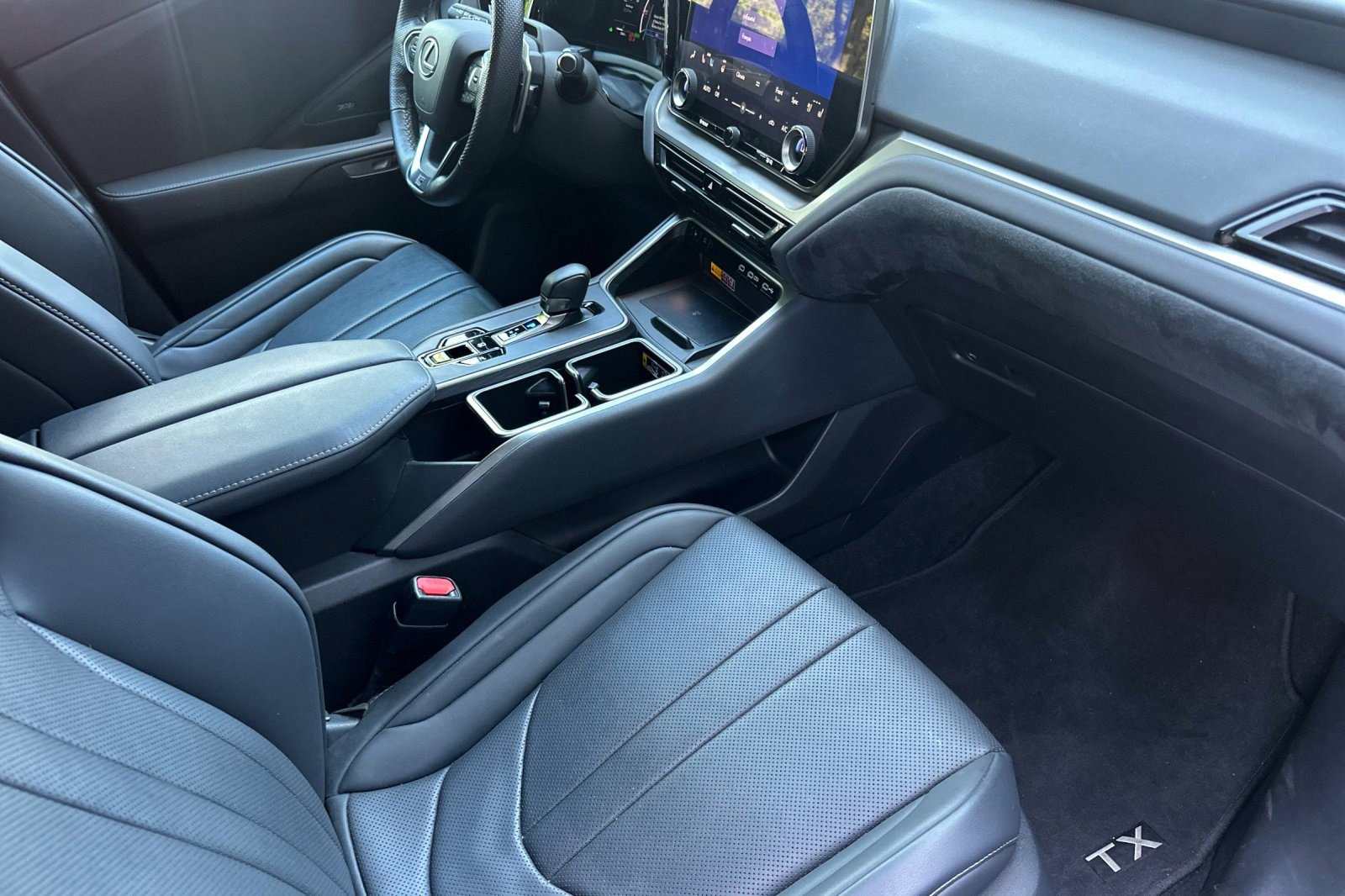 Certified 2025 Lexus TX 500h AWD w/ Technology Package image 20