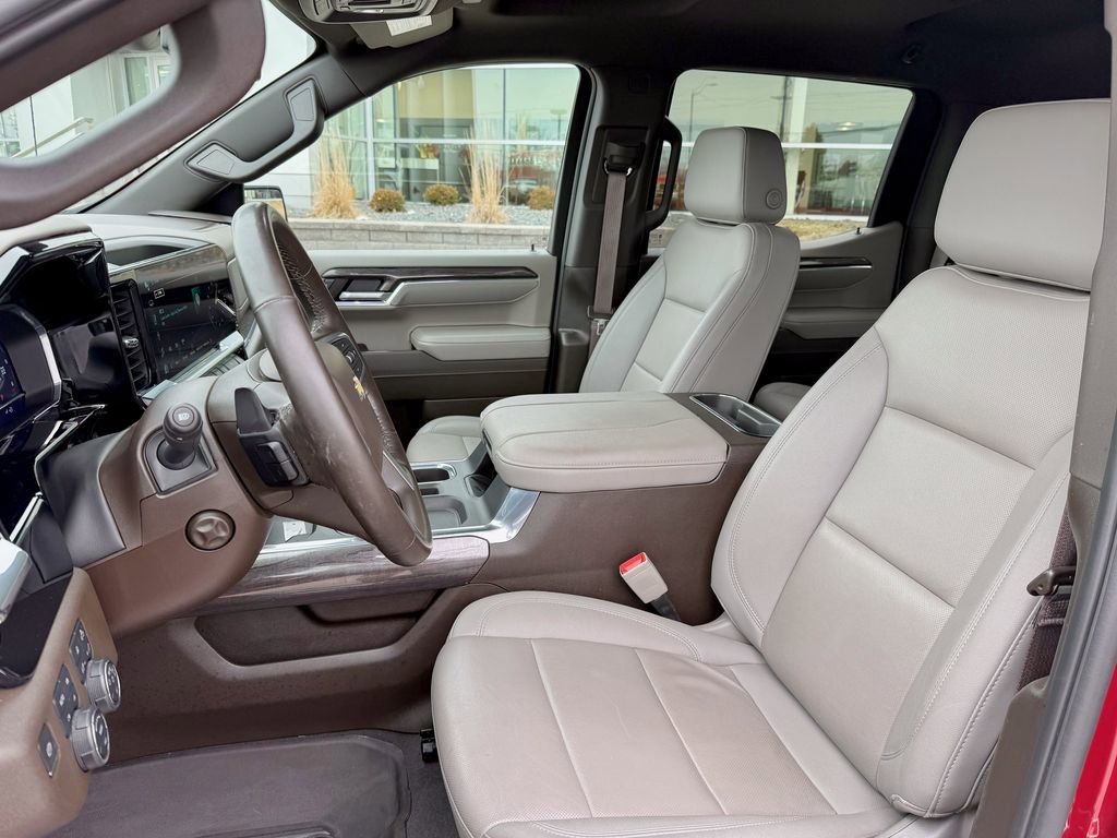 Used 2024 Chevrolet Silverado 1500 LTZ w/ LTZ Convenience Package II image 10