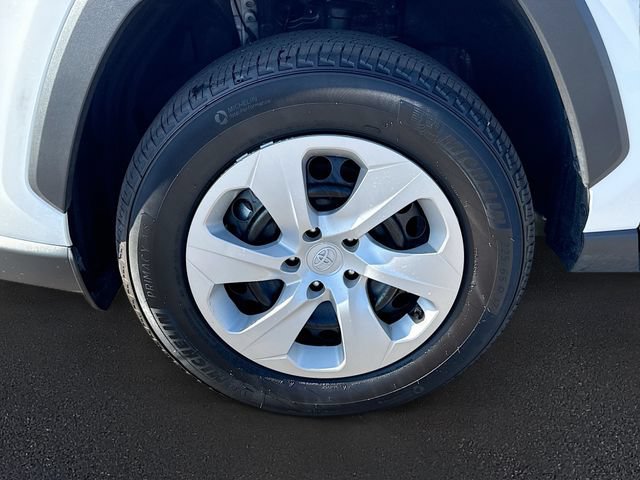 Used 2025 Toyota RAV4 LE FWD image 29