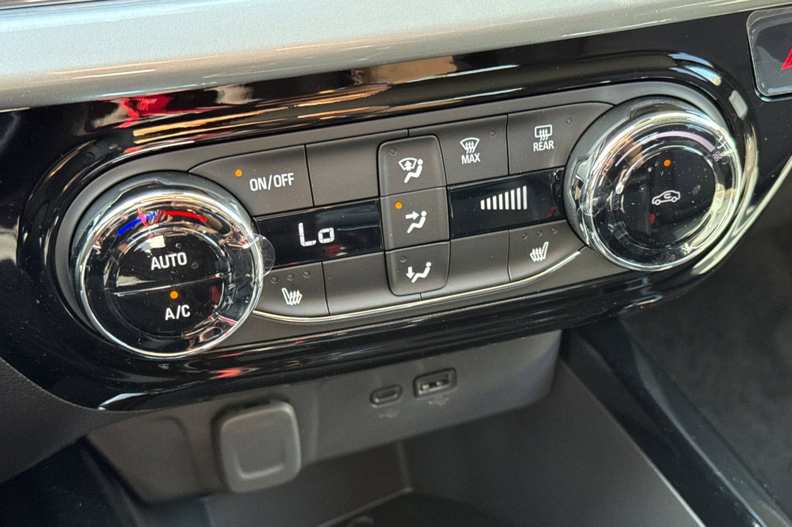 New 2026 Chevrolet Trax LT w/ Driver Confidence Package image 19