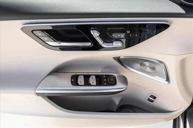 Certified 2026 Mercedes-Benz C 300 4MATIC Sedan image 11