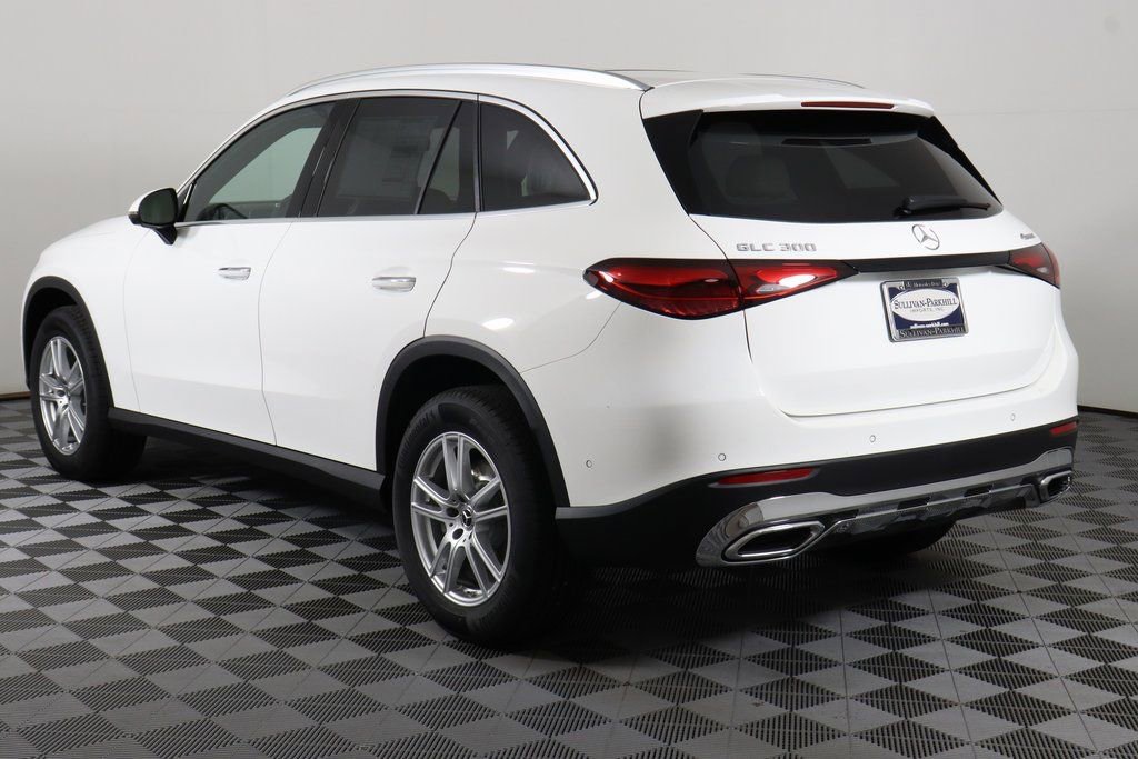 Certified 2025 Mercedes-Benz GLC 300 4MATIC image 8