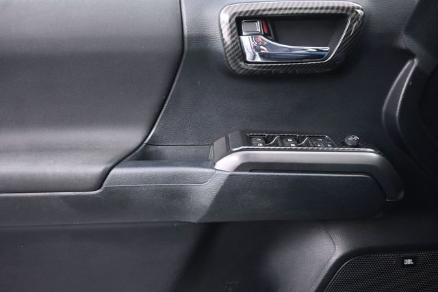 Used 2019 Toyota Tacoma TRD Off-Road AWD/4WD image 24