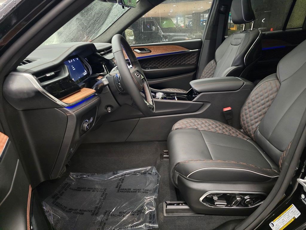 New 2026 Jeep Grand Cherokee Summit w/ Obsidian Package AWD/4WD image 16