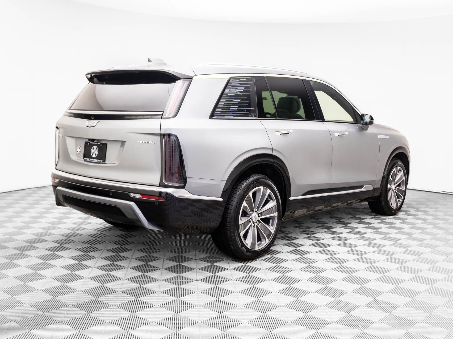 New 2026 Cadillac Vistiq Luxury w/ LPO, Floor Liner Package AWD/4WD image 6