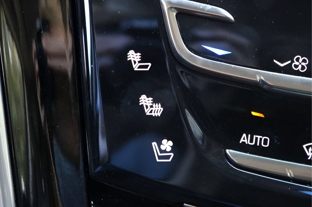 Used 2020 Cadillac Escalade ESV Luxury RWD image 27