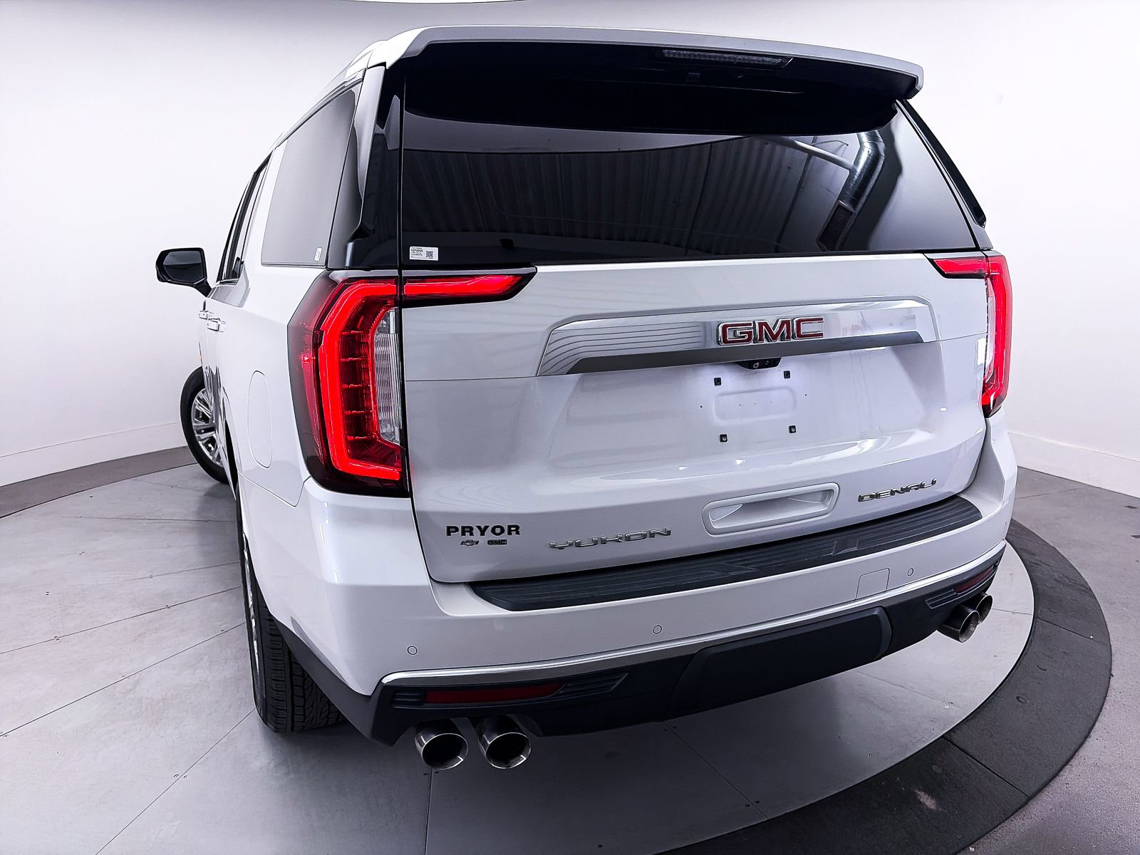 Used 2021 GMC Yukon XL Denali w/ Denali Ultimate Package RWD image 4