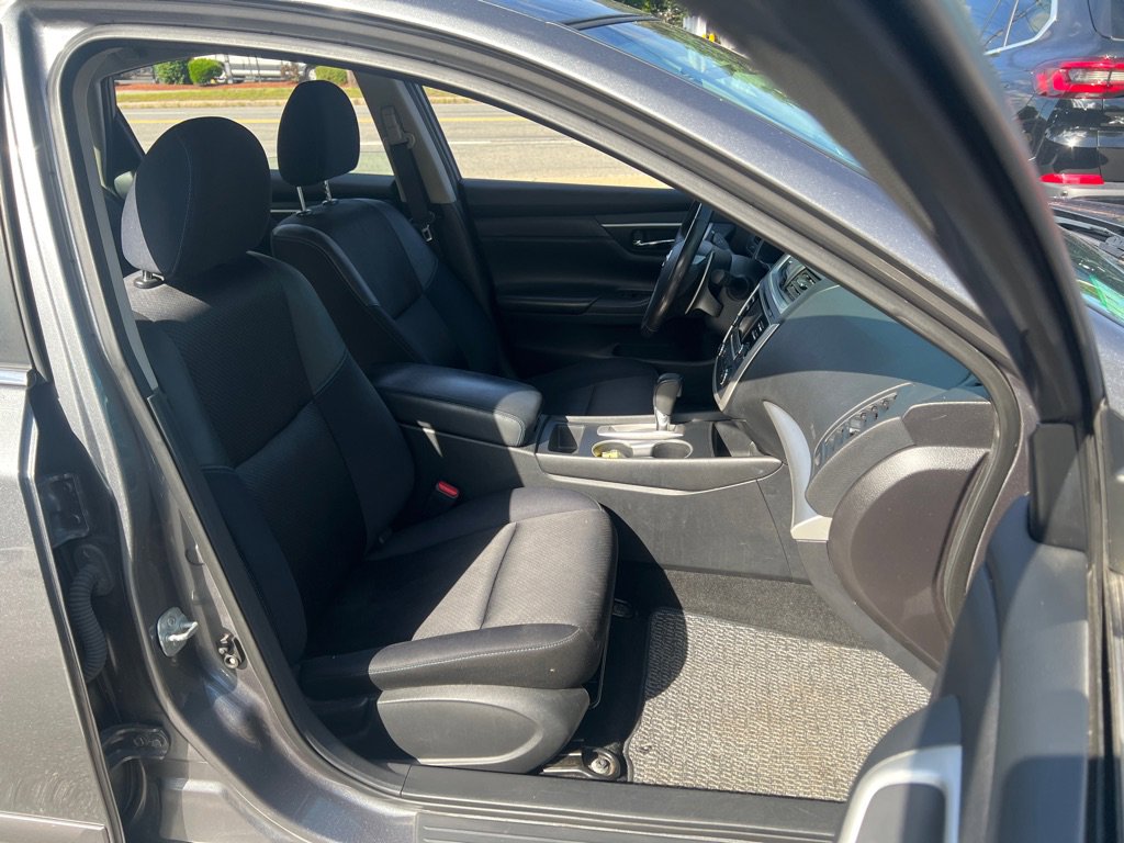 Used 2016 Nissan Altima 2.5 SR image 15