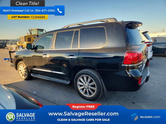 Used 2010 Lexus LX 570 4WD w/ Luxury Pkg image 3