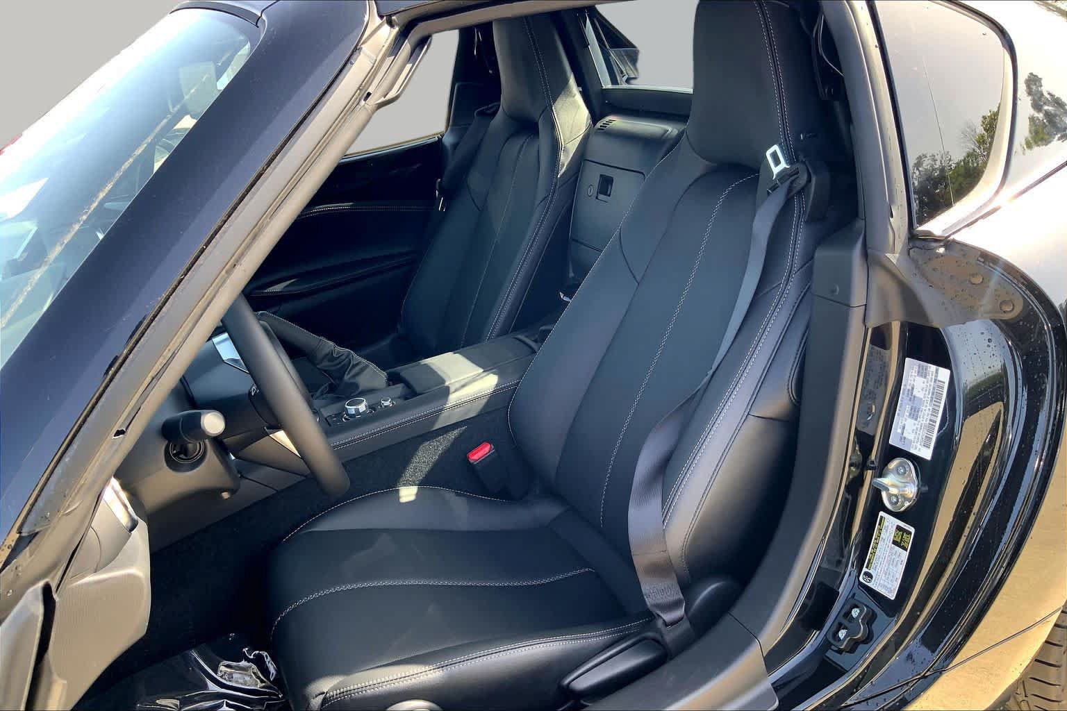 New 2026 MAZDA MX-5 Miata RF Grand Touring RWD image 9