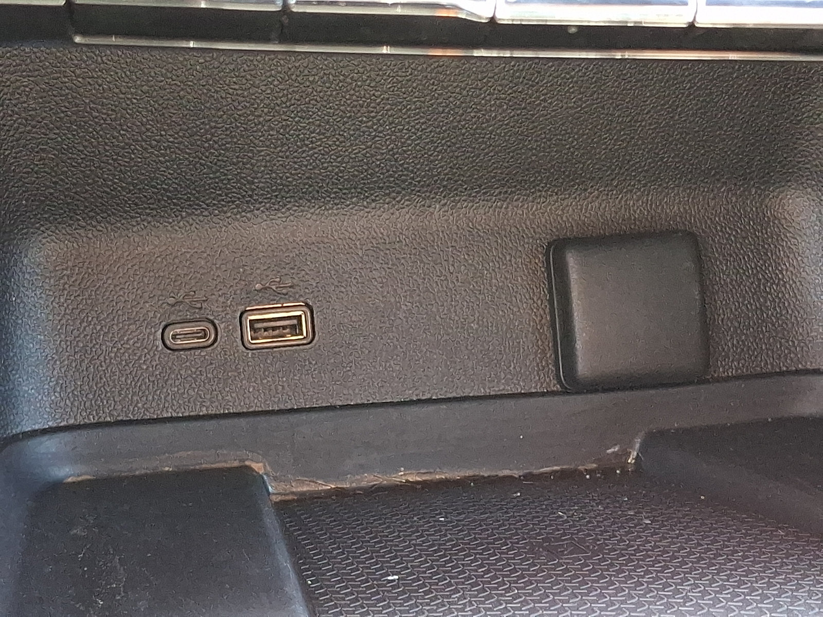 Certified 2026 Chevrolet Traverse LT AWD/4WD image 27