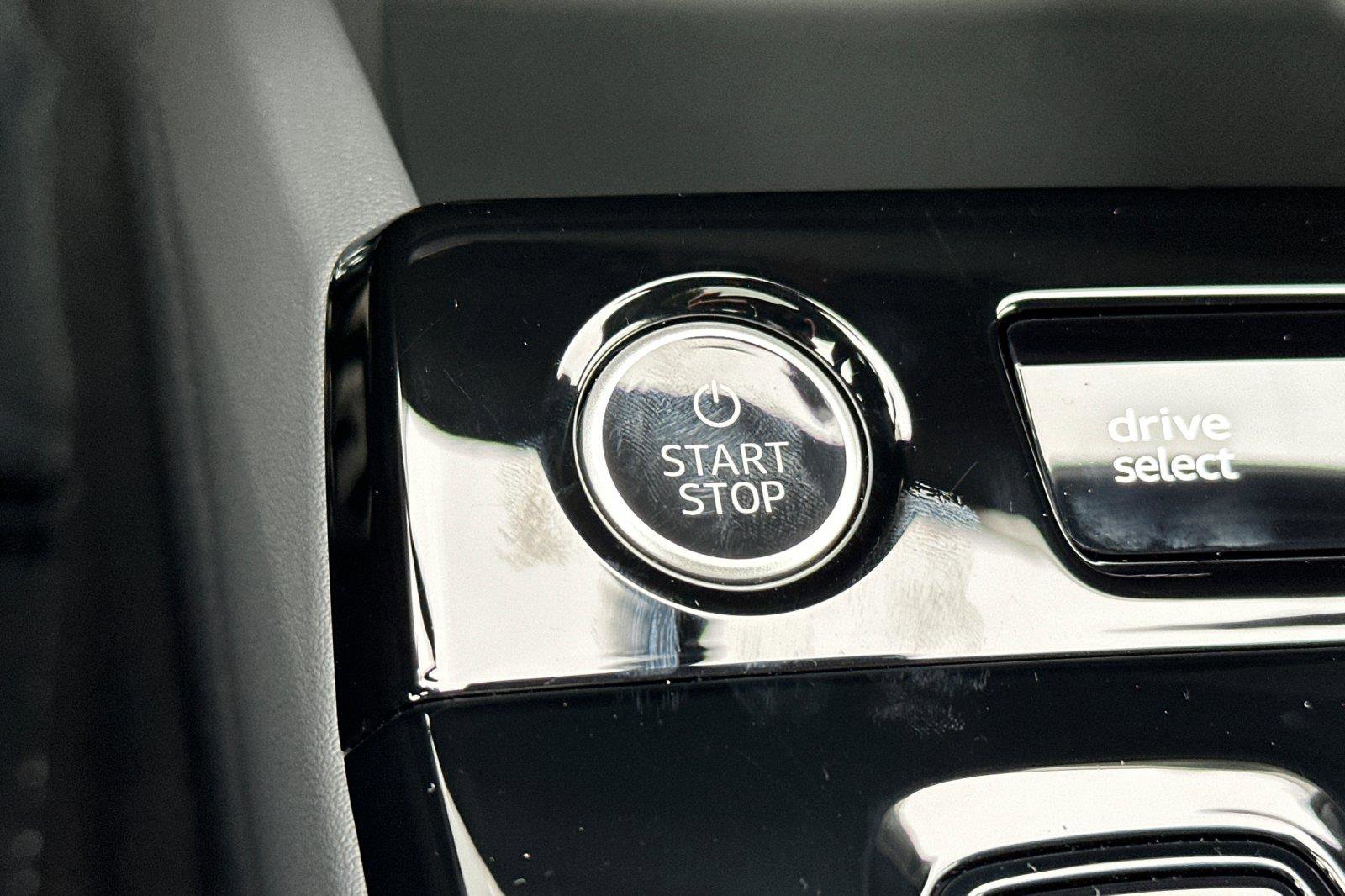 New 2025 Audi Q6 e-tron Premium Plus image 22