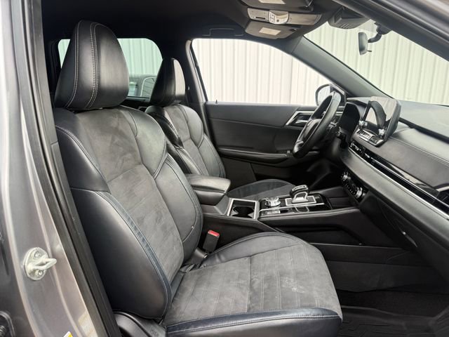 Used 2023 Mitsubishi Outlander SE image 28