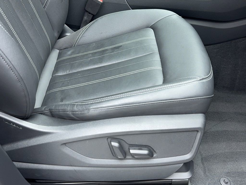 Used 2022 Audi Q5 2.0T Premium w/ Convenience Package image 48