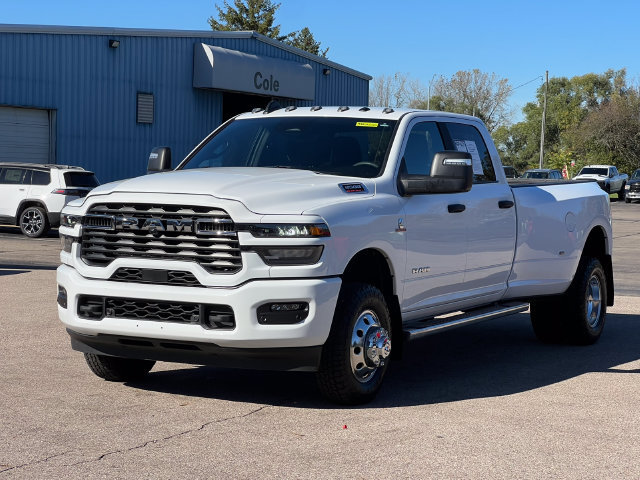 Used 2025 RAM 3500 Big Horn AWD/4WD image 46