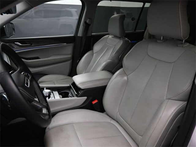 Used 2022 Jeep Grand Cherokee L Overland w/ Advanced Protech Group III image 13