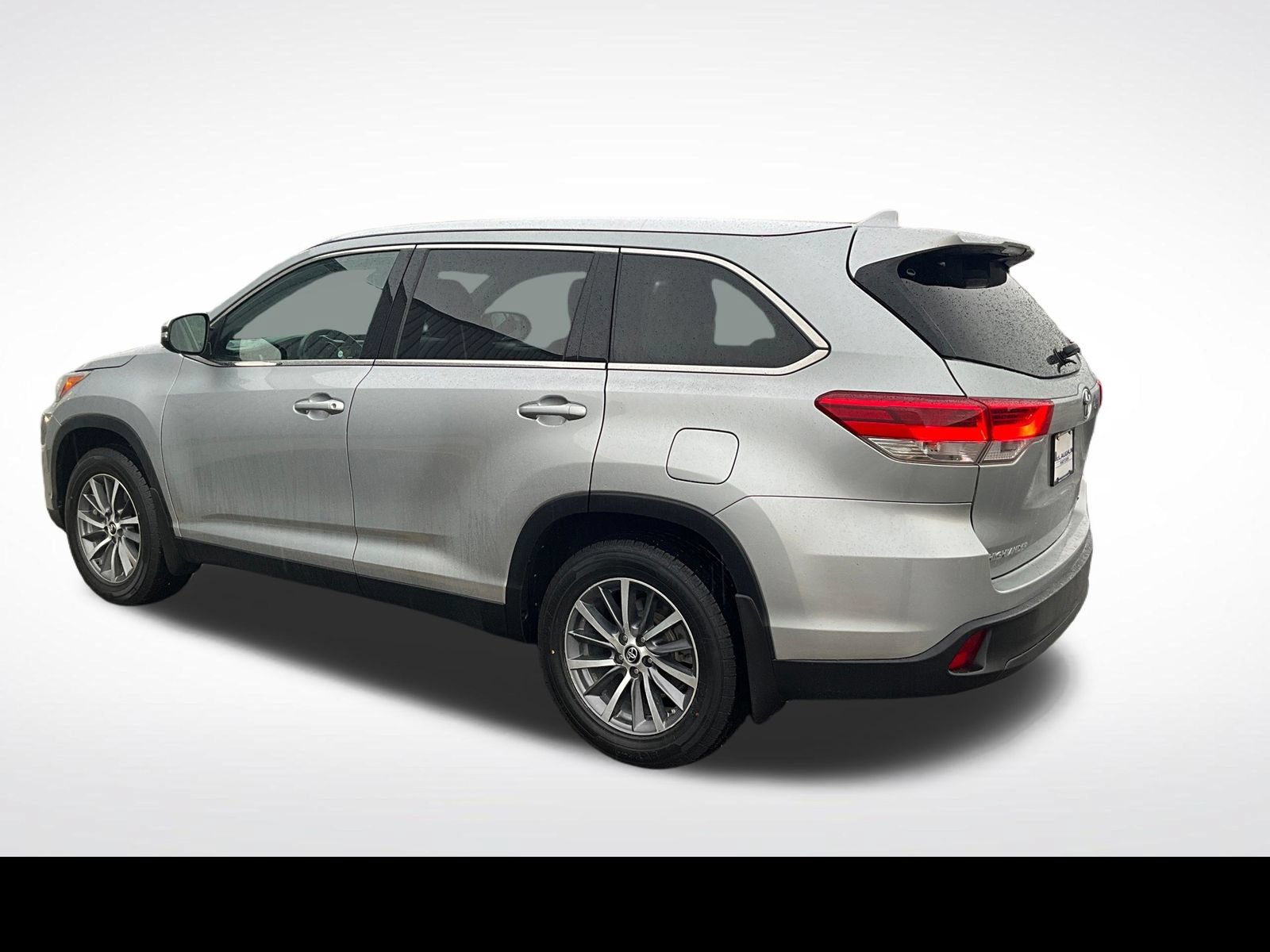 Used 2019 Toyota Highlander XLE AWD/4WD image 14