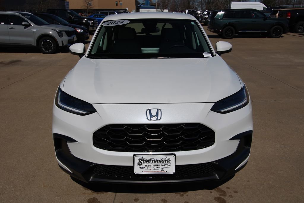 Used 2024 Honda HR-V LX image 2