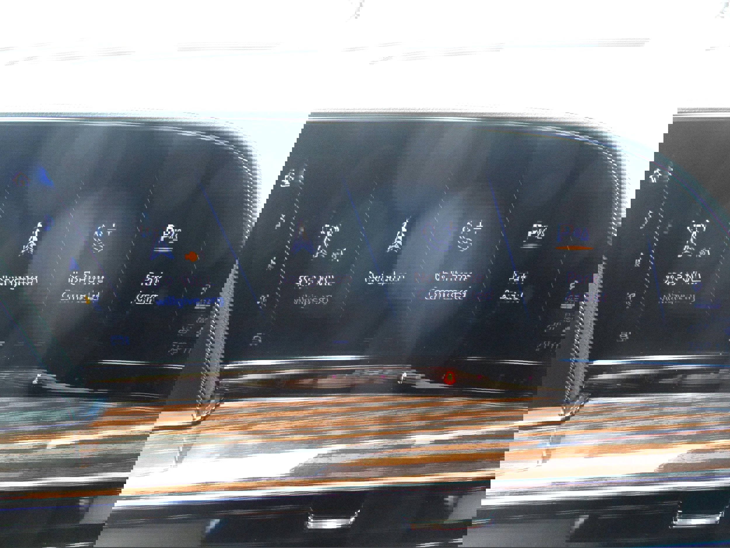 Used 2024 Cadillac Escalade Luxury image 19