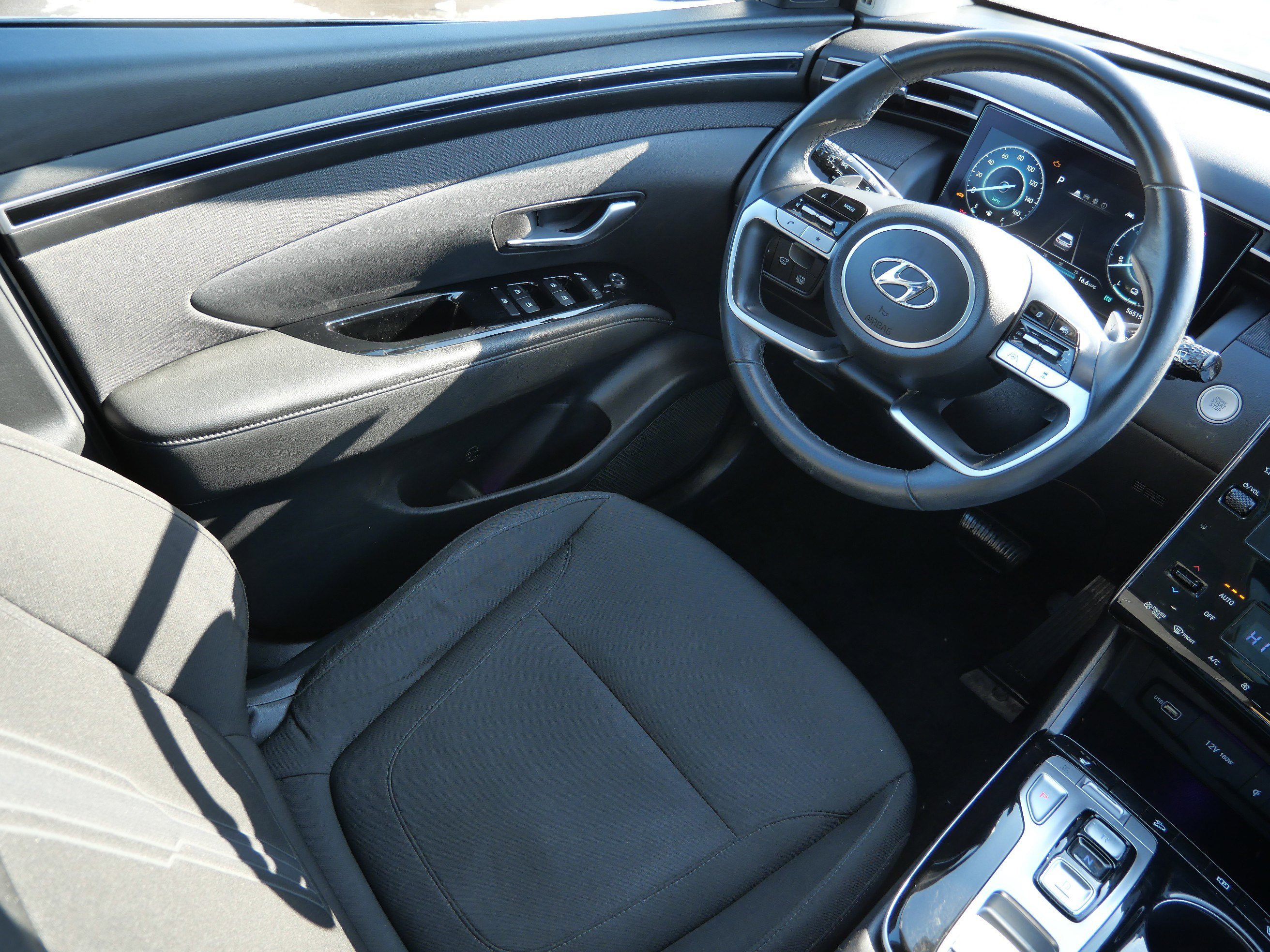 Certified 2022 Hyundai Tucson SEL w/ Cargo Package image 9