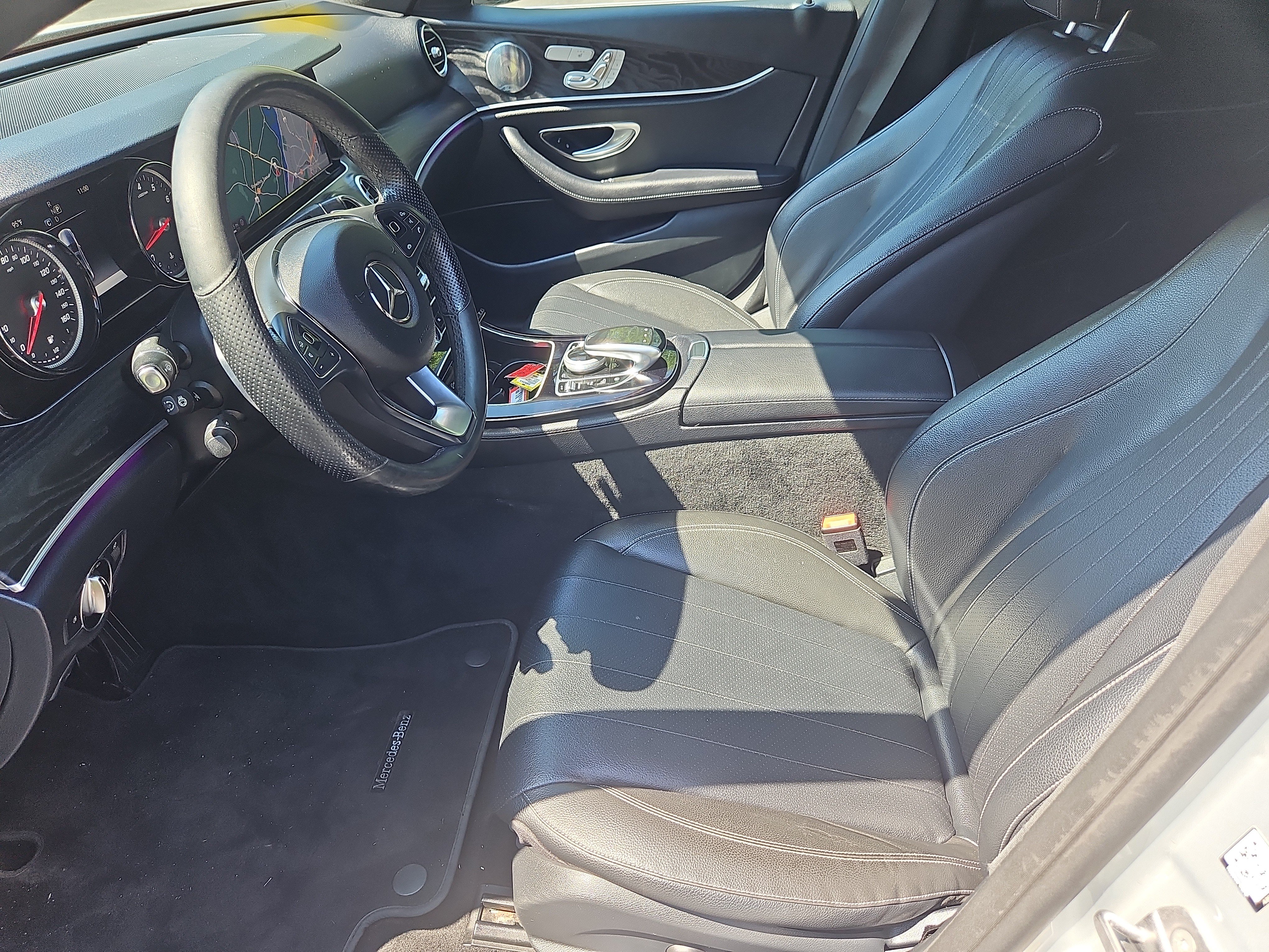 Used 2017 Mercedes-Benz E 300 4MATIC image 34