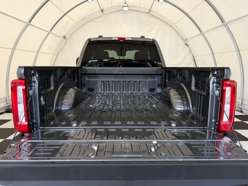 New 2026 Ford F250 XLT w/ FX4 Off-Road Package AWD/4WD image 4