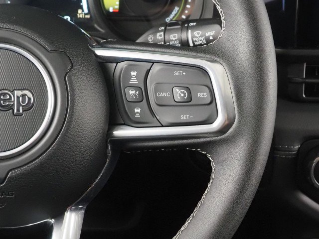 Used 2025 Jeep Wrangler 4xe Sahara w/ Safety Group AWD/4WD image 24