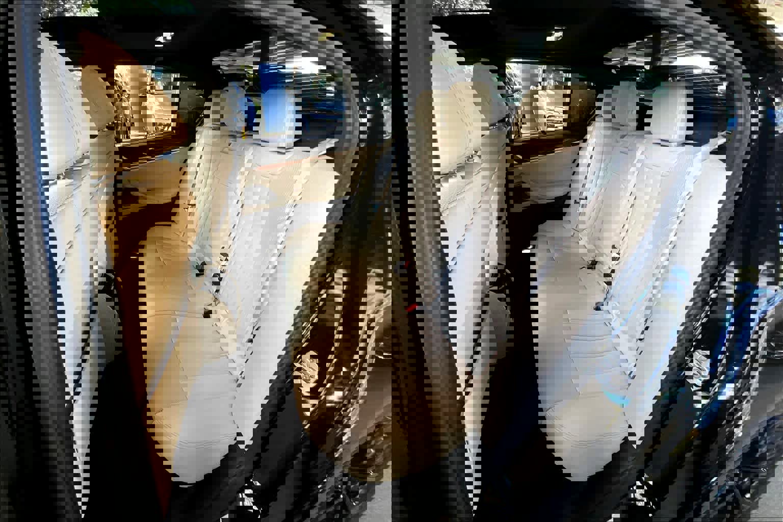 Used 2022 BMW 540i w/ M Sport Package image 18