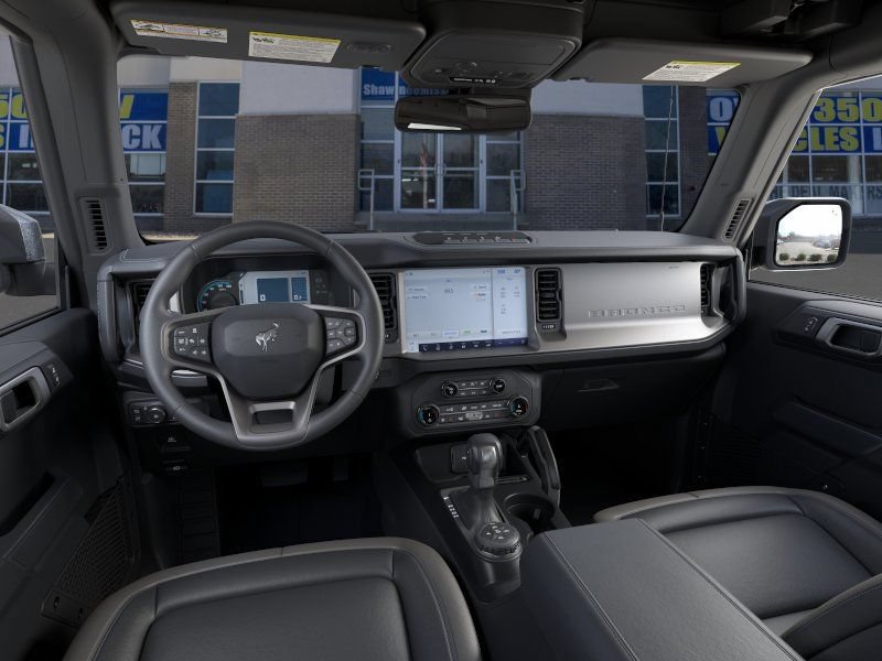 New 2025 Ford Bronco Outer Banks w/ Sasquatch Package AWD/4WD image 9