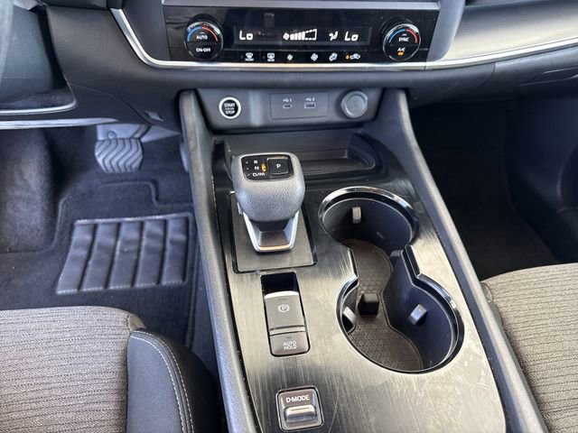 Used 2023 Nissan Rogue SV image 25