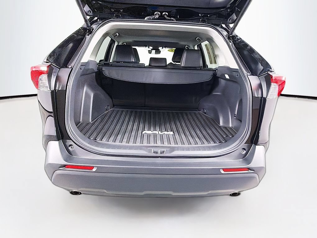 Used 2025 Toyota RAV4 XLE Premium FWD image 26
