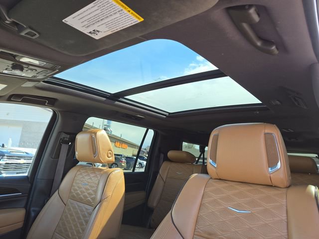 Used 2022 Cadillac Escalade ESV Premium Luxury AWD/4WD image 28
