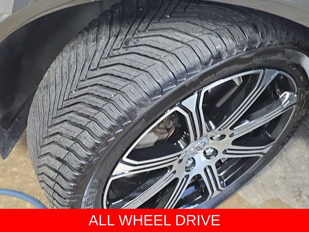 Used 2018 Volvo XC60 T8 Inscription w/ Advanced Package AWD/4WD image 31