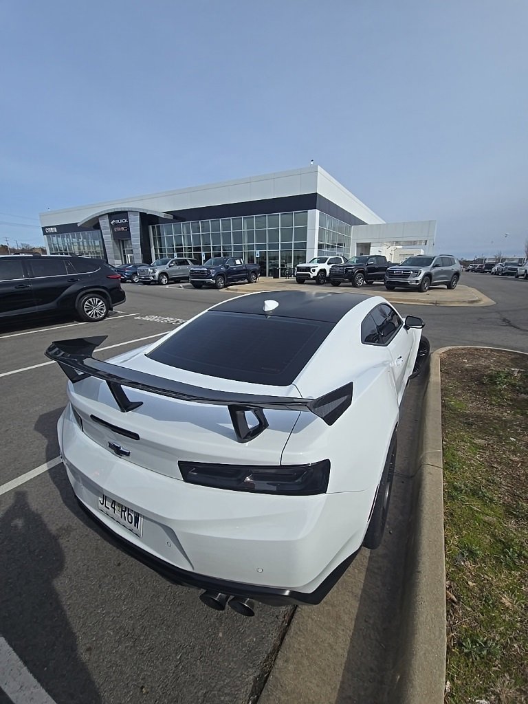 Used 2018 Chevrolet Camaro ZL1 image 9