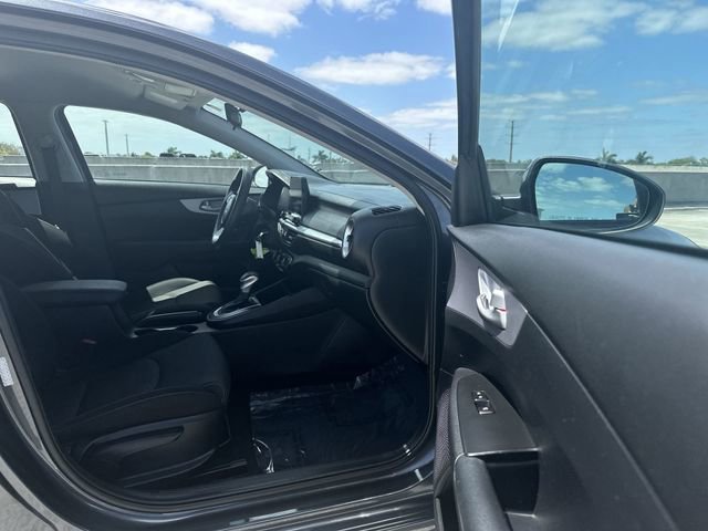 Used 2024 Kia Forte LXS FWD image 29