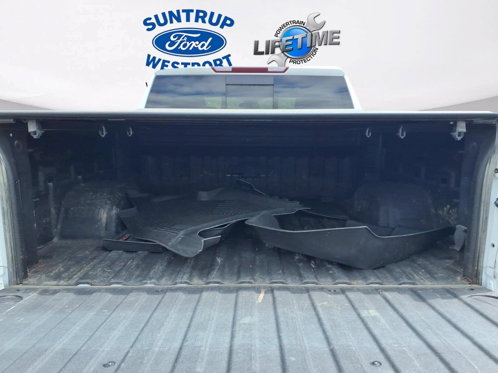 Used 2024 Chevrolet Silverado 1500 LTZ AWD/4WD image 24