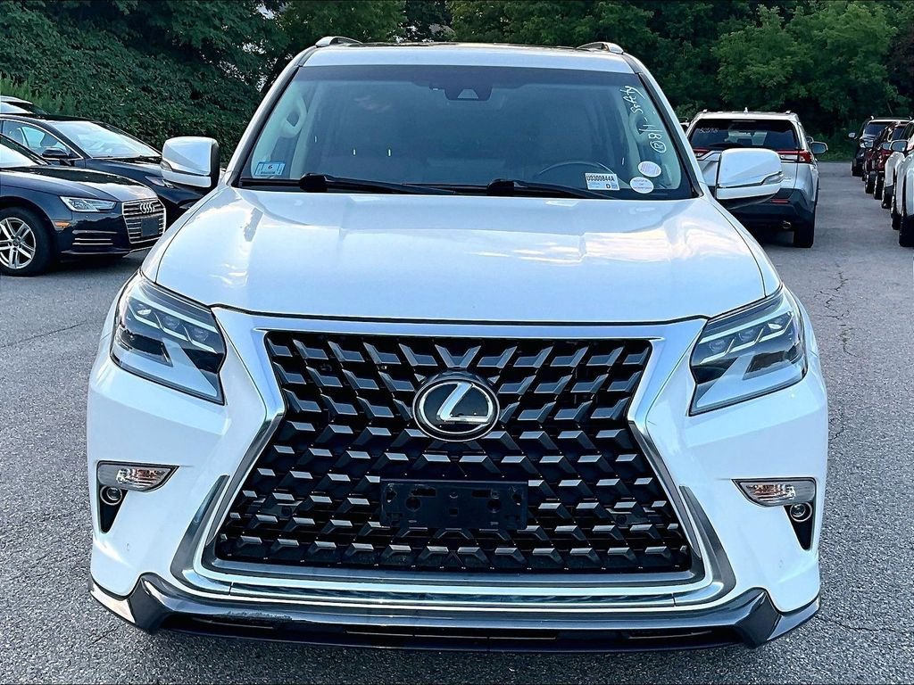 Used 2022 Lexus GX 460 Premium w/ Accessory Package AWD/4WD image 2