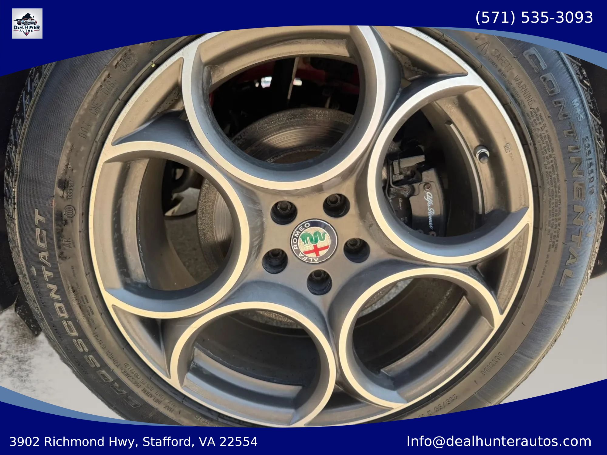 Used 2018 Alfa Romeo Stelvio Sport w/ Quick Order Package 22J Sport AWD/4WD image 12