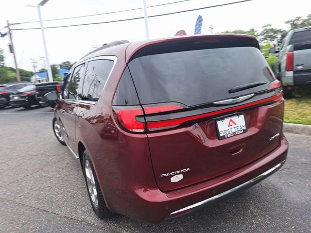 Used 2022 Chrysler Pacifica Limited FWD image 10
