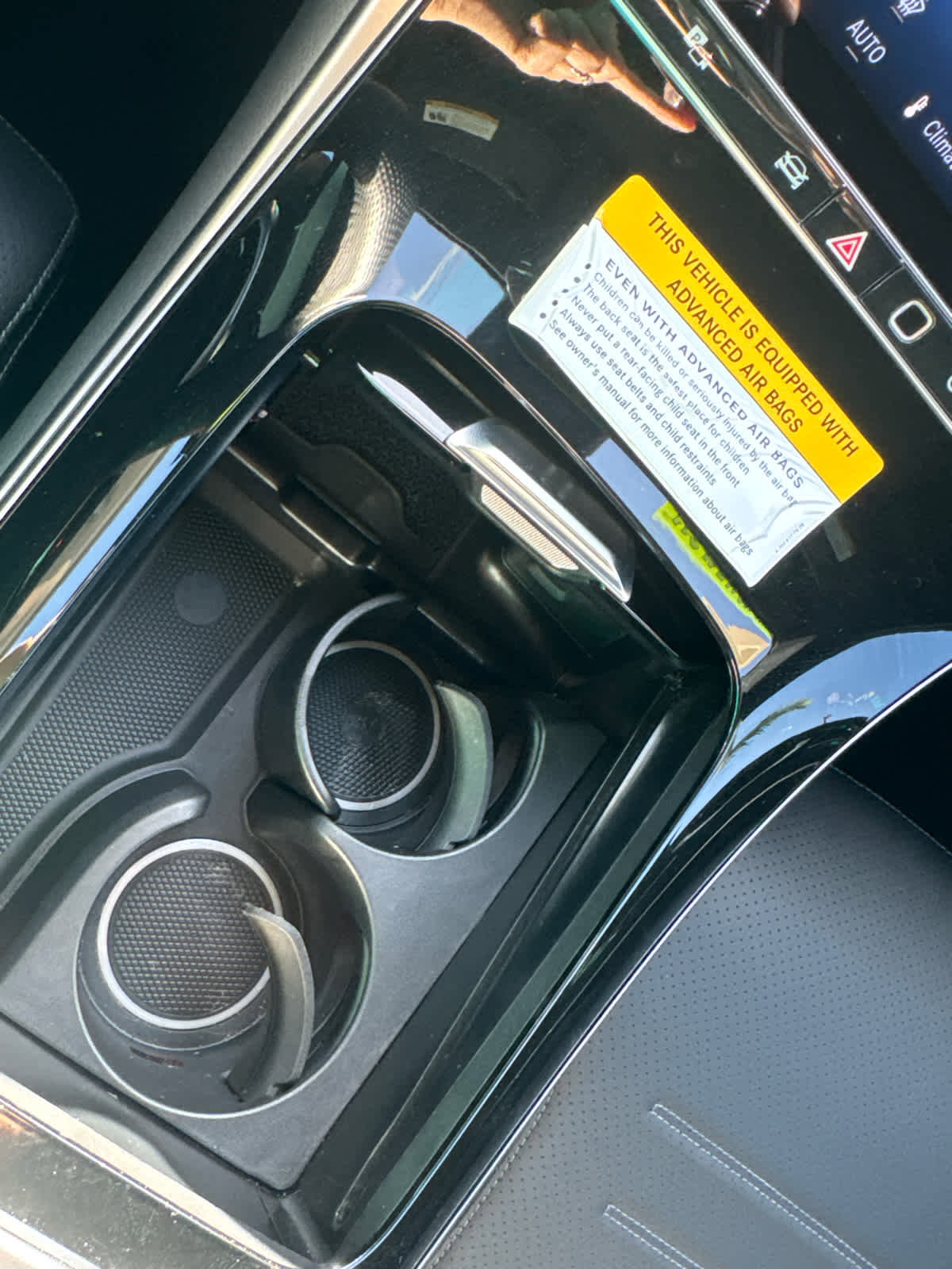 Used 2025 Mercedes-Benz GLC 300 image 26