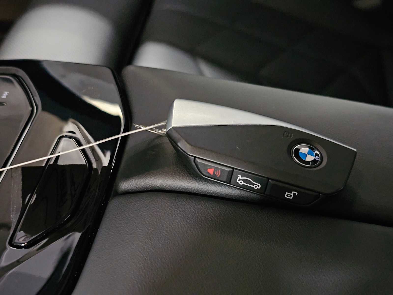 Used 2025 BMW 530i xDrive w/ M Sport Package image 41