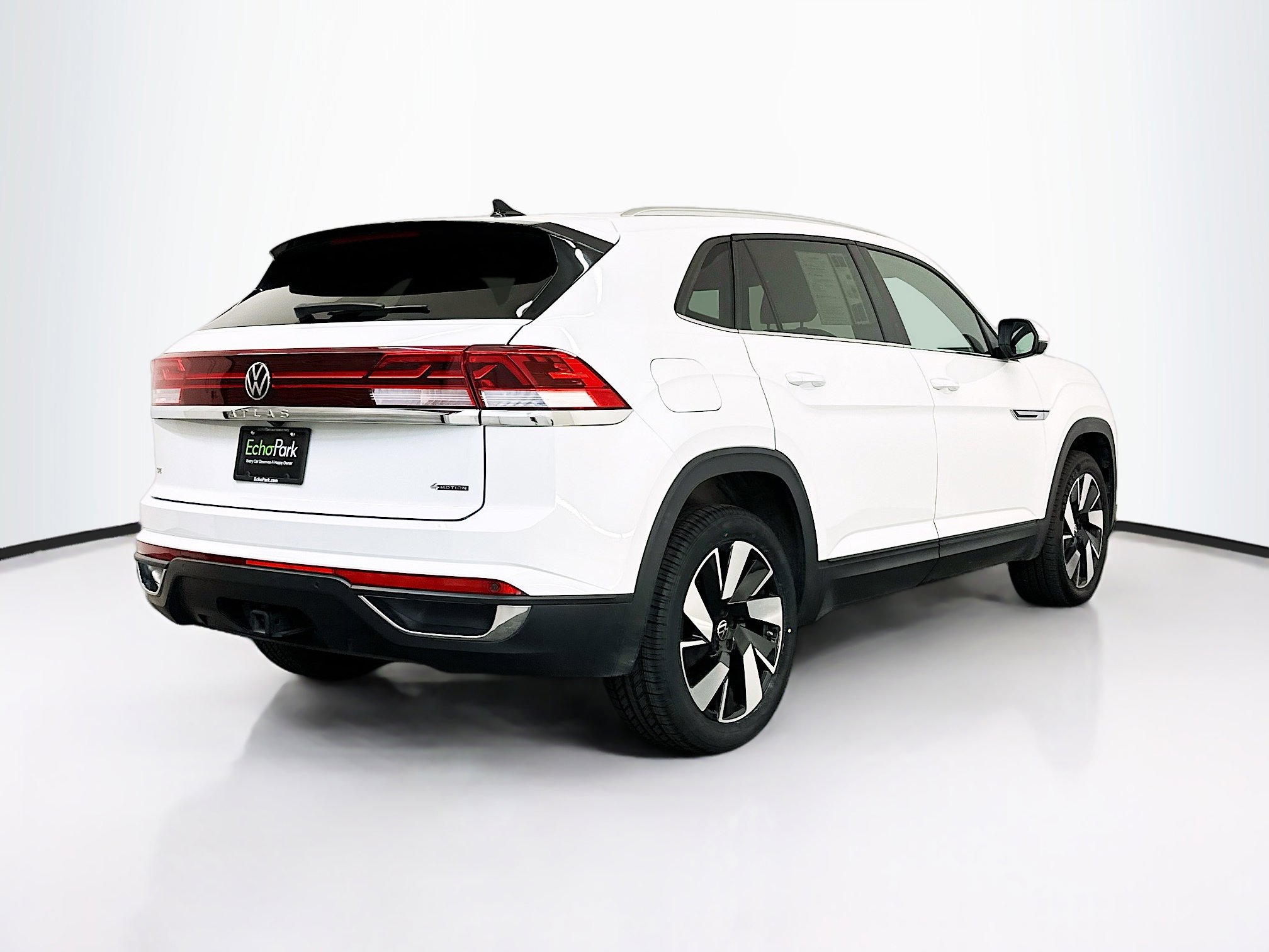 Used 2024 Volkswagen Atlas Cross Sport SE image 9
