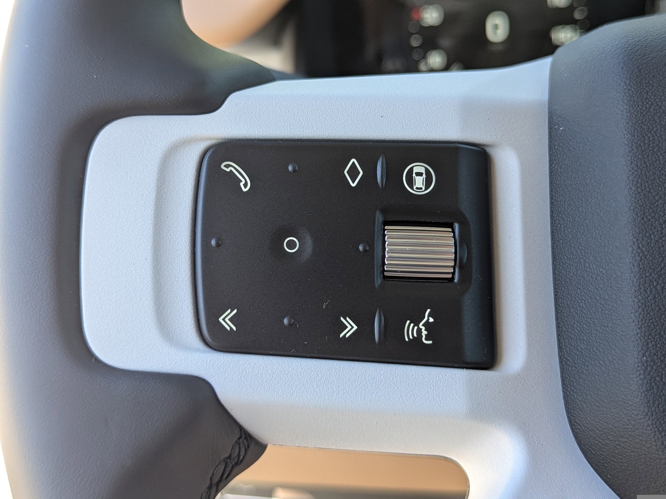 New 2026 Land Rover Defender 110 S image 34