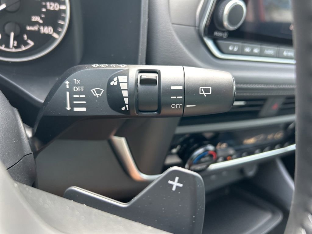 Used 2026 Nissan Rogue SV FWD image 30