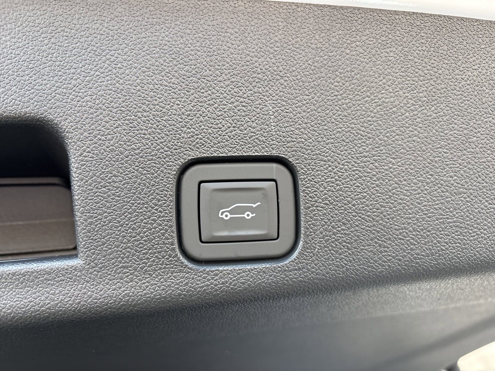 New 2026 Chevrolet Traverse LT image 18